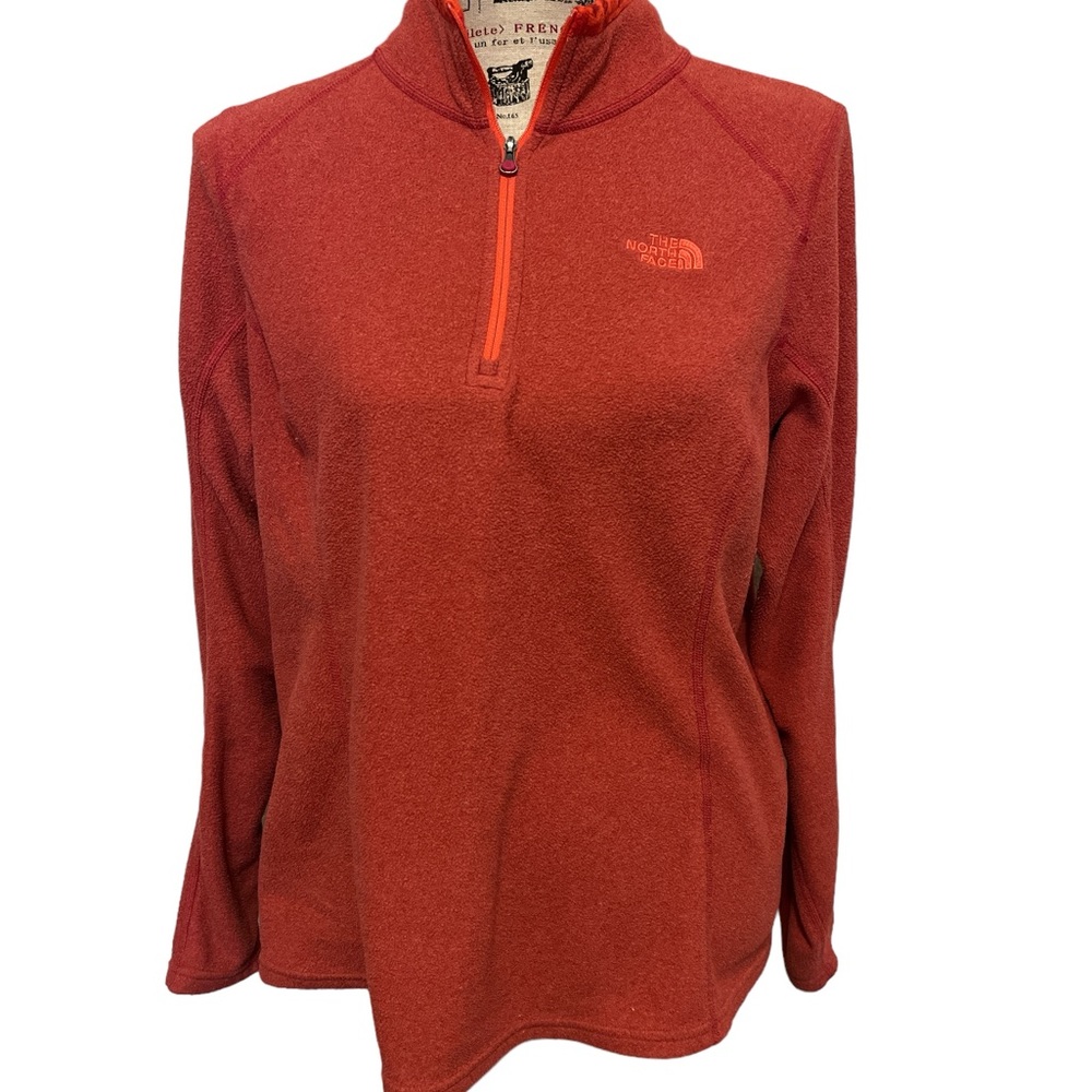 The North Face 1/4 Zip Pull Over, Size Large
